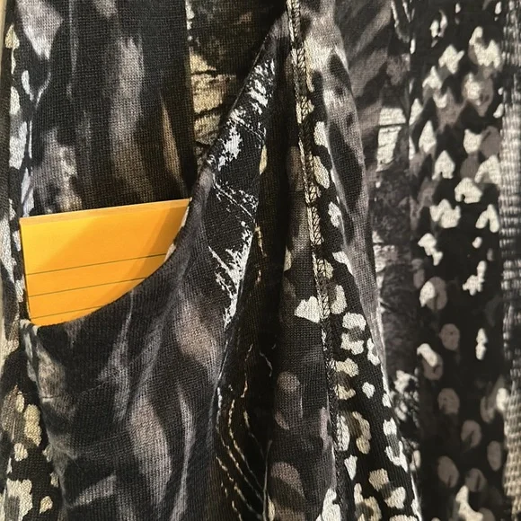 💖Robbie Bee black and white comfy sweater dress - Picture 4 of 7